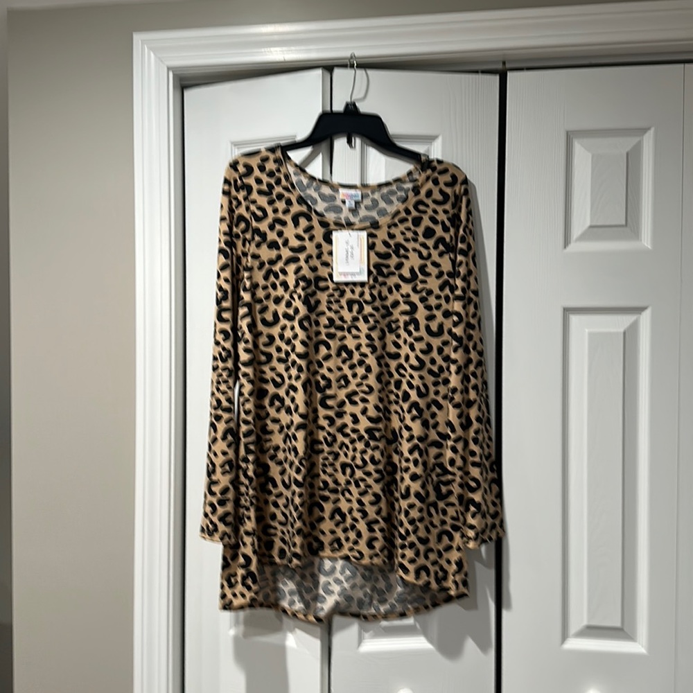NWT LuLaRoe Lynnae XL - Animal
